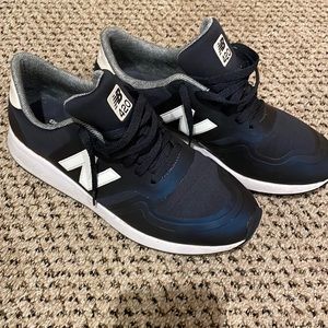 New Balance 420 in excellent condition
